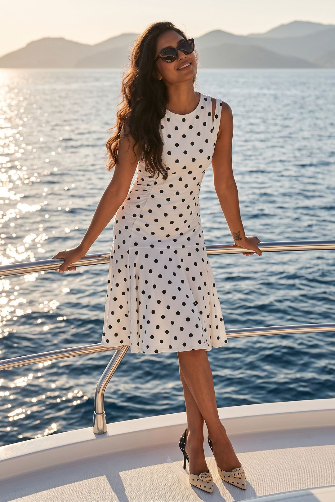 Ruched Detailed Sleeveless Lined Fit and Flair Dress
