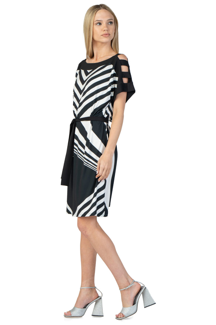 Latticed Shoulder Below Knee Loose Dress