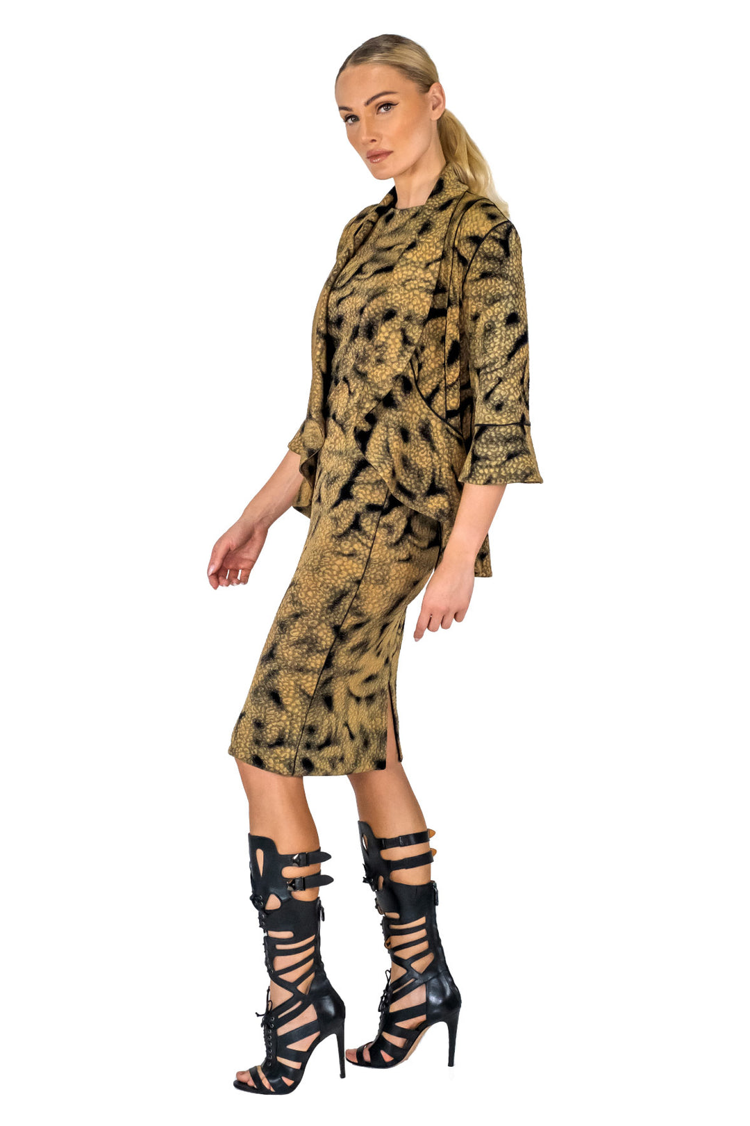 3/4 SLV Round Peplum Long Back Turnover Jacket