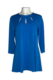 Slit cutout 3/4 sleeve tunic