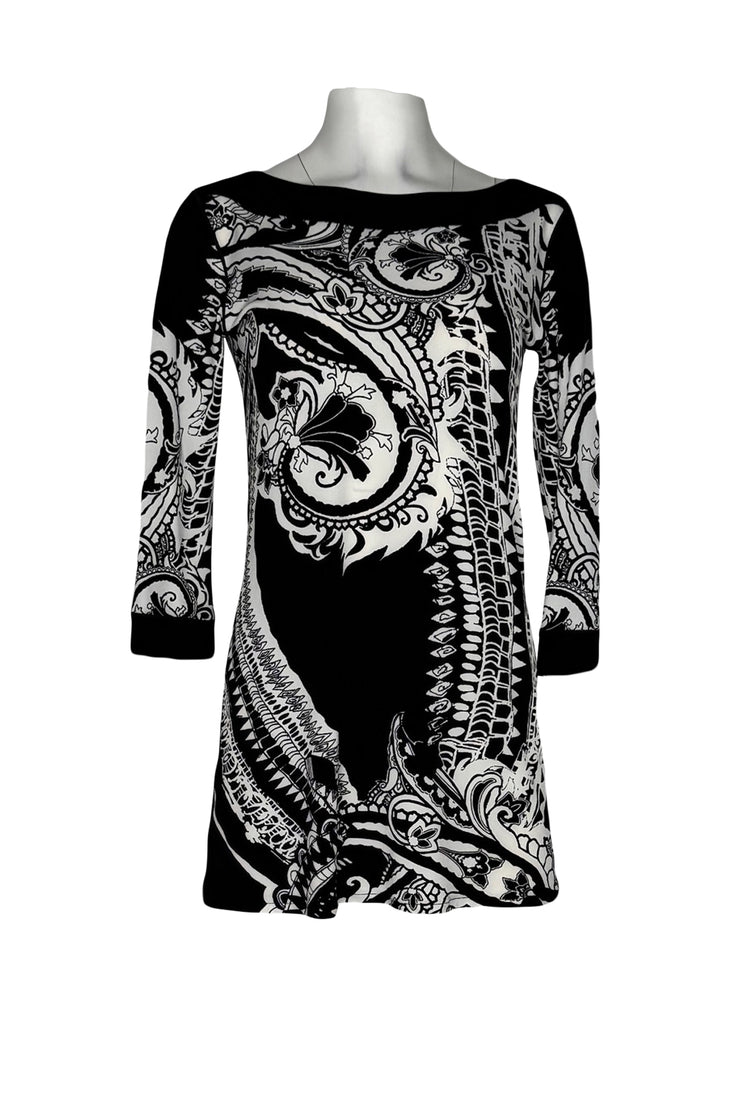 Boat neck 3/4 sleeve banded single layer tunic