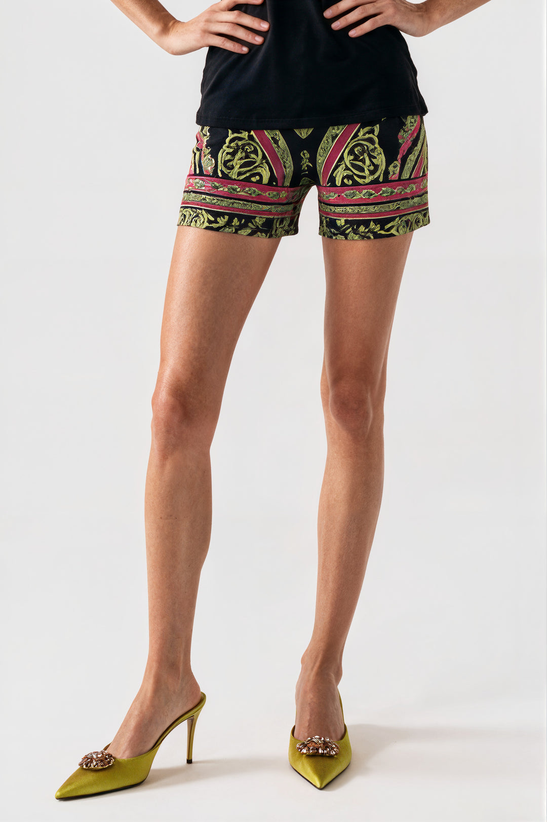 Pouch Pocket / Flap Pin Stripe Hot Short