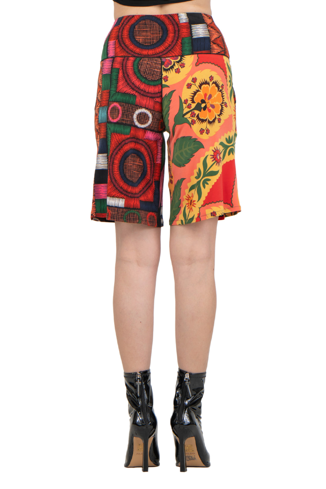 Side Seam Pocket Short