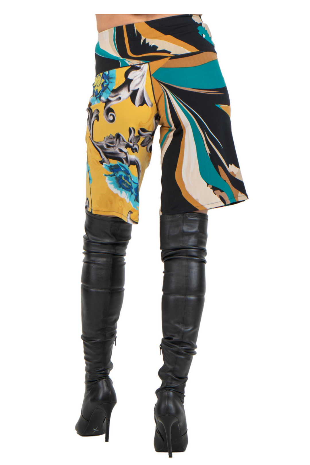 Side Seam Pocket Short