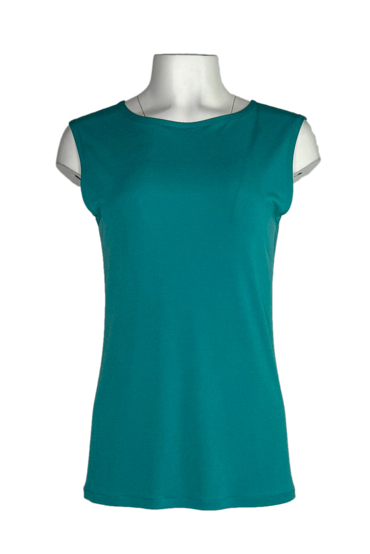 Sleeveless single layer tunic