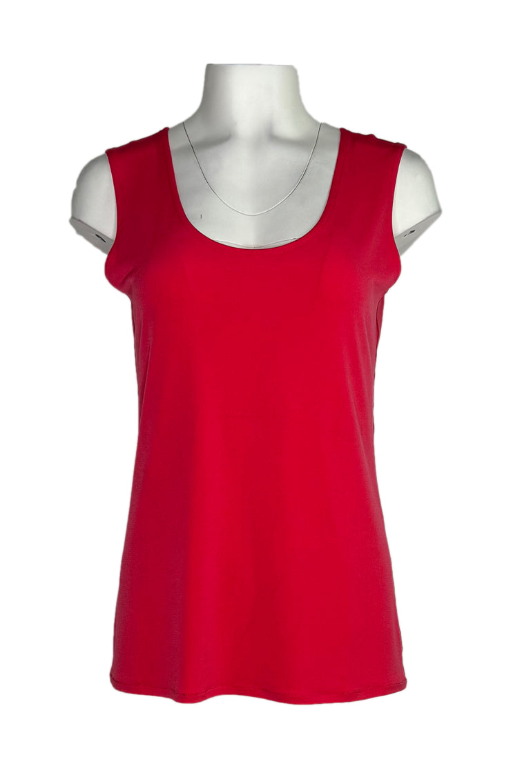 Sleeveless single layer top