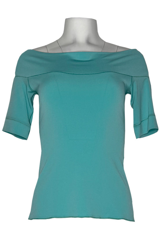 Off shoulder short sleeve single layer top