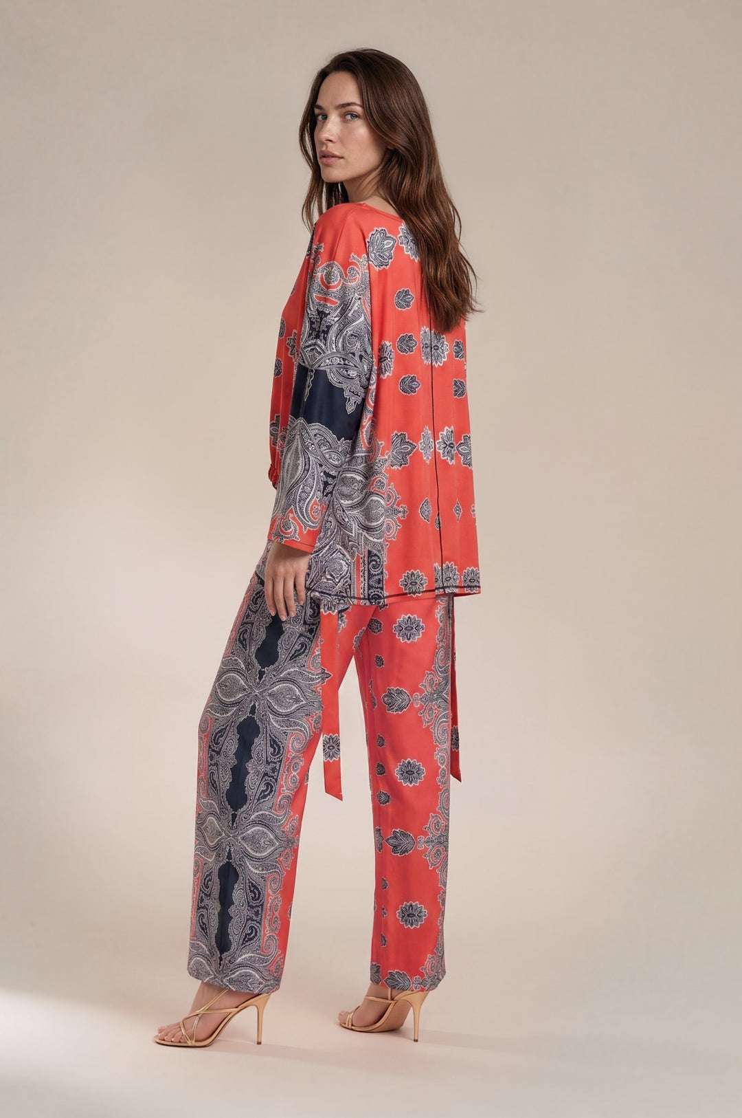 HI LOW FRONT PULL TUNIC