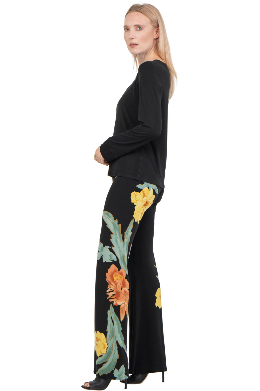 Long Sleeve Crew Neck Single Layer Top with Banded Cuffs