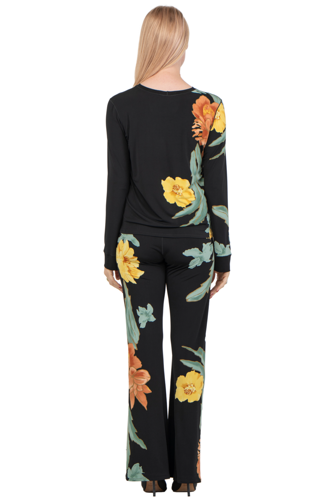 Long Sleeve Crew Neck Single Layer Top with Banded Cuffs