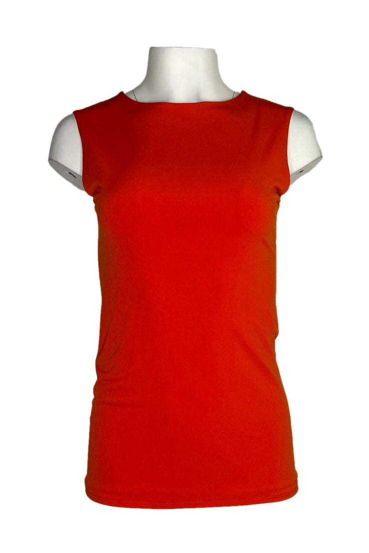 Sleeveless lined top