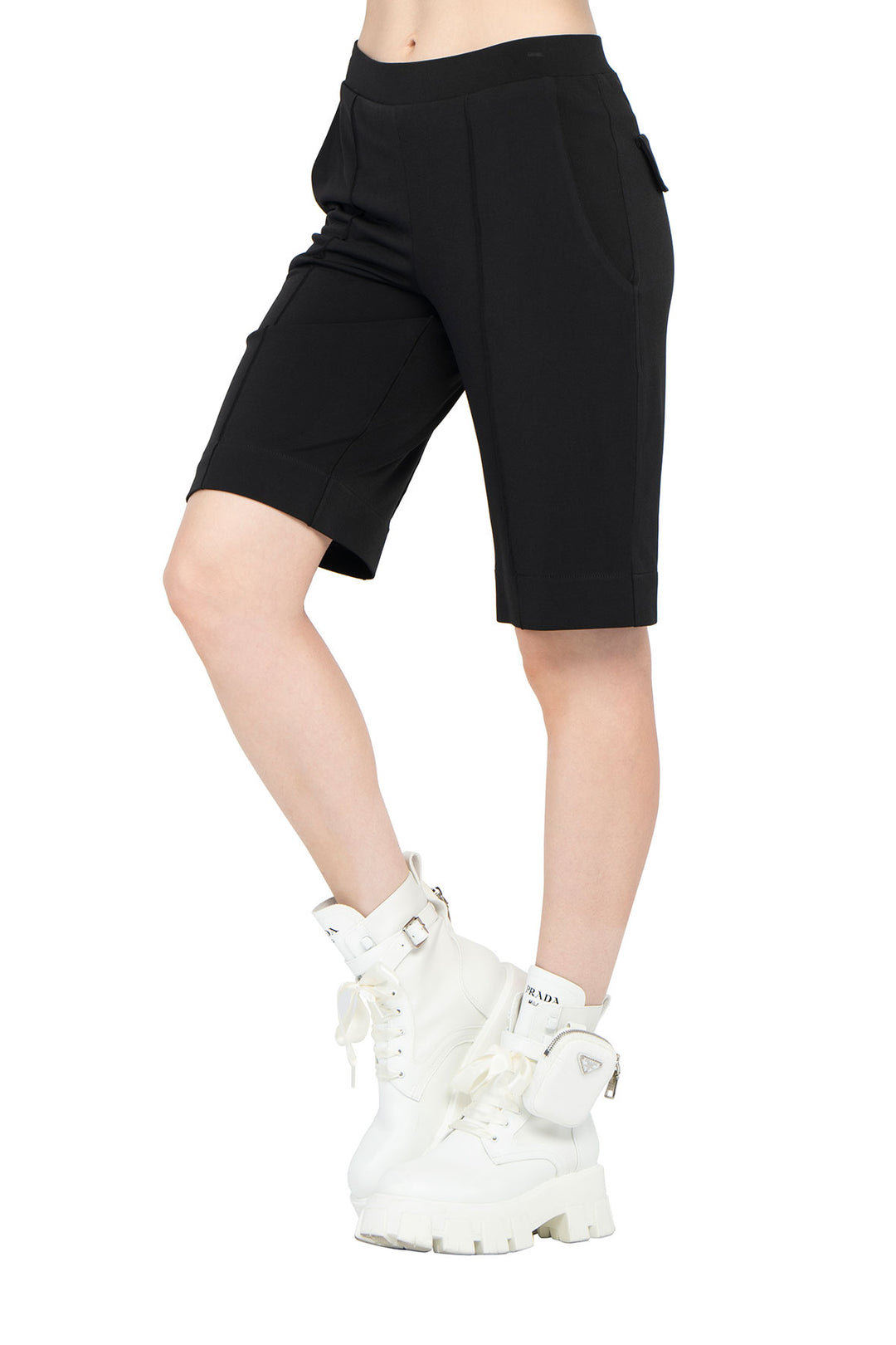 Pouch Pocket / Flap Walking Short